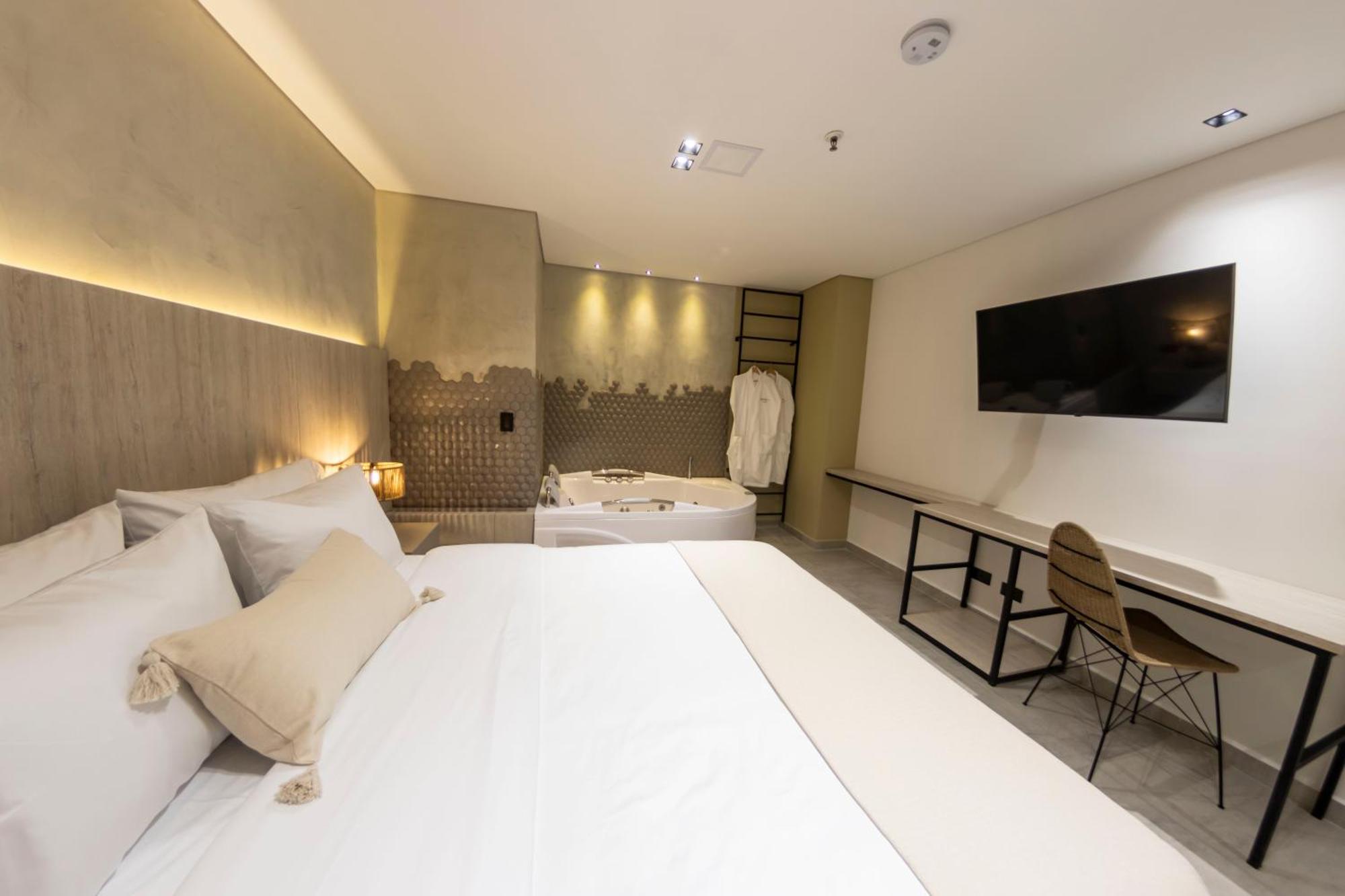 Sonata 44 Hotel Laureles Μεντεγίν Εξωτερικό φωτογραφία